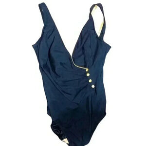 LONGITUDE ONE PIECE BATHING SUIT Constructed w/ power net tummy control